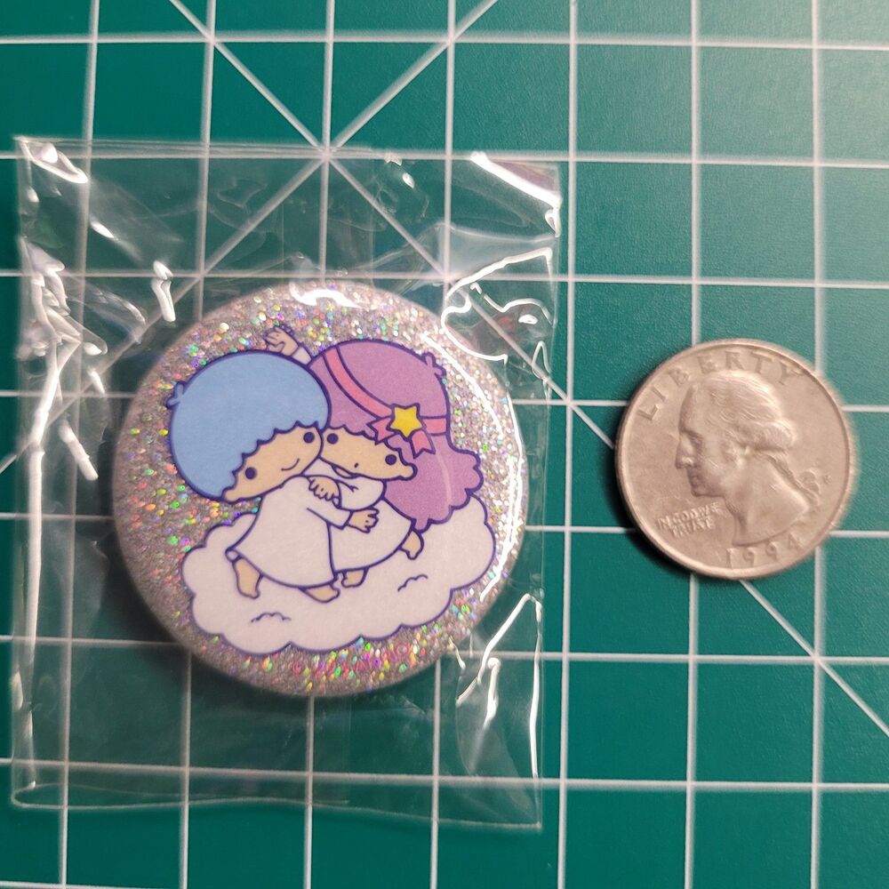 Kiki & Lala - Sanrio Silver Glitter Pin Button
